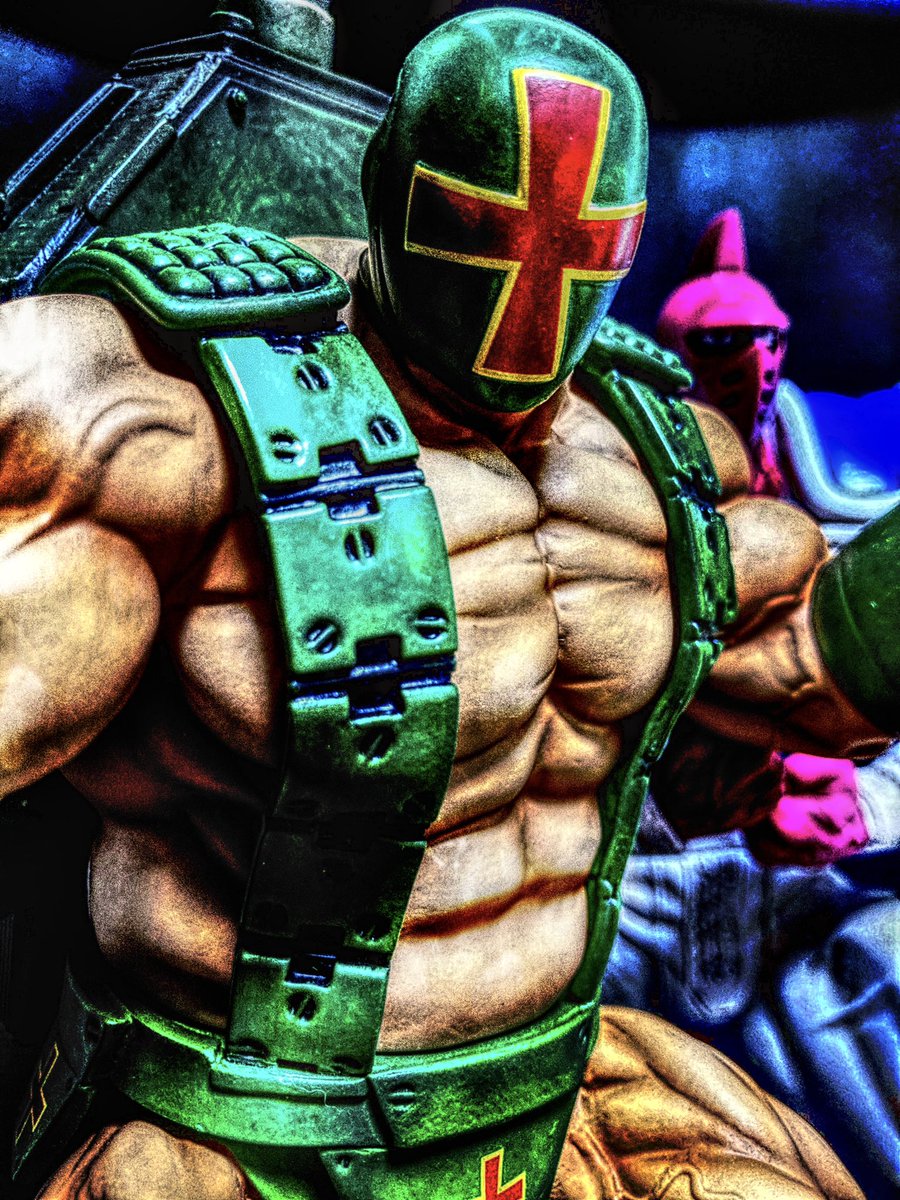 Twitter 上的 次鋒レオパルドン 话题标签