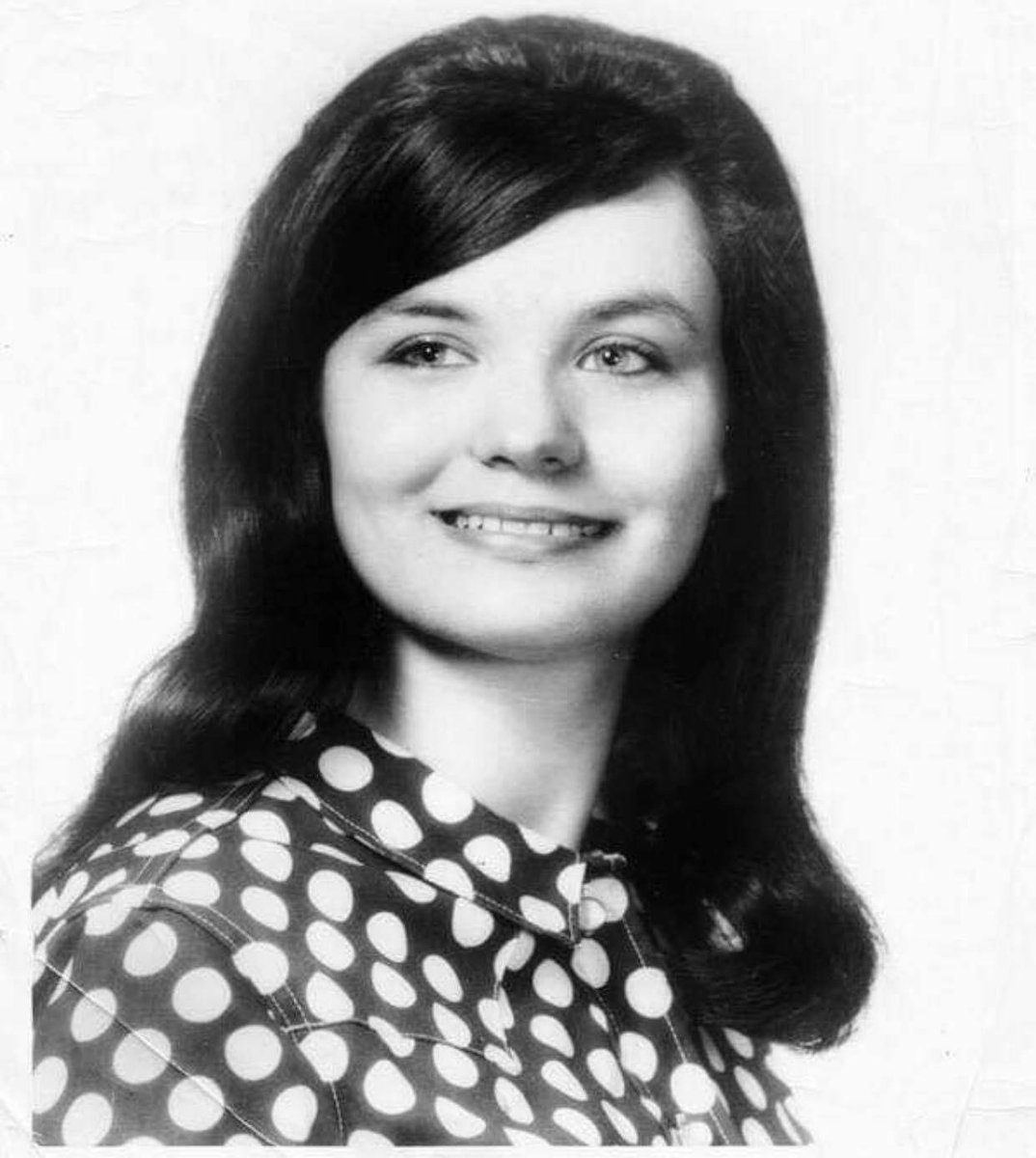 GayleFans's tweet photo. On this day (August 30th) in 1969 Crystal sang "Ribbon Of Darkness" as she makes her Grand Ole Opry debut at Nashville's Ryman Auditorium ❤️🎶 https://t.co/ygzm89Xi2Q