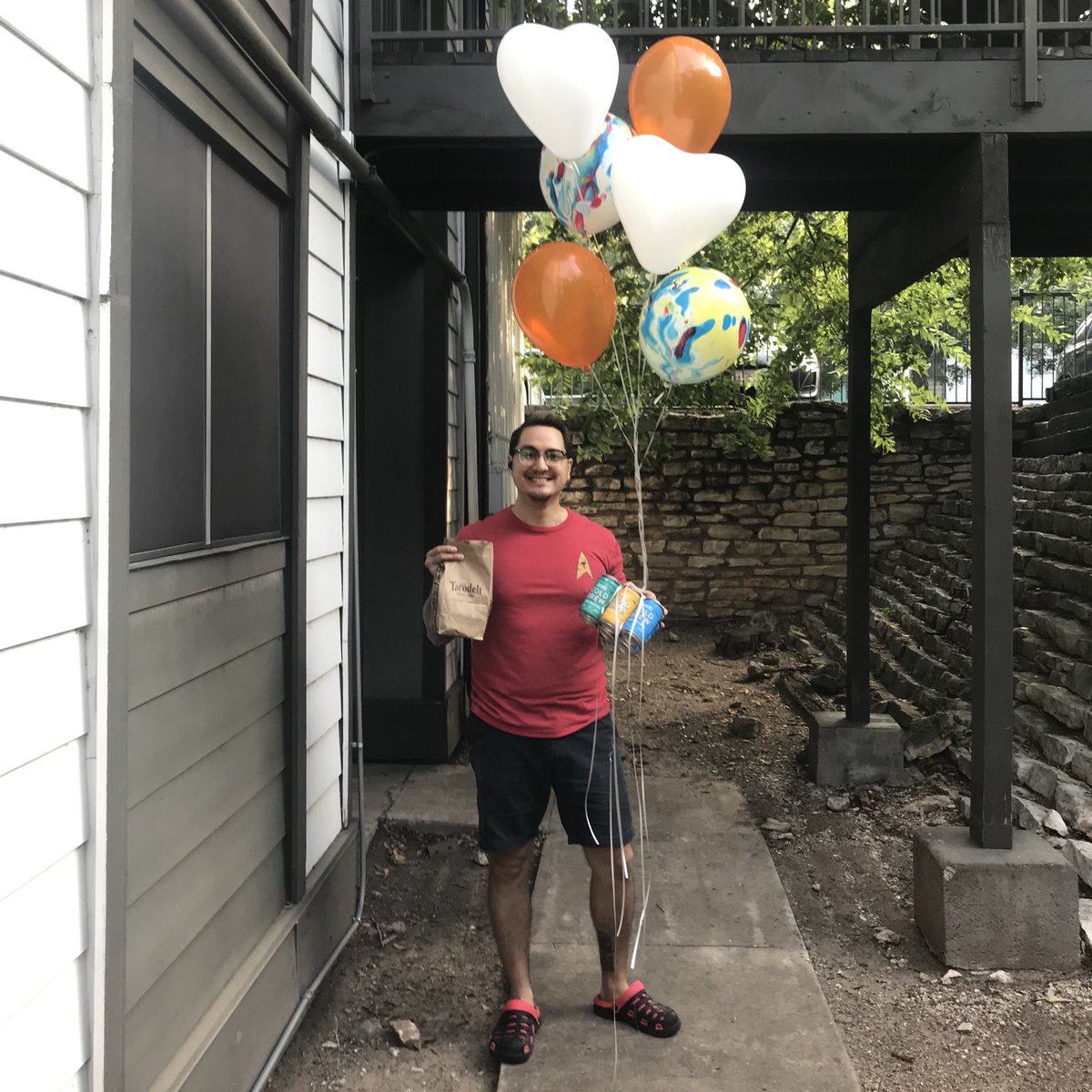 CM_Austin's tweet image. With the help of @cuveecoffee, our CreativeMornings Prize Patrol surprised one lucky attendee of Friday’s virtual event with free cold brew and breakfast tacos! Congrats @legitimvs #CMstress #CMATX