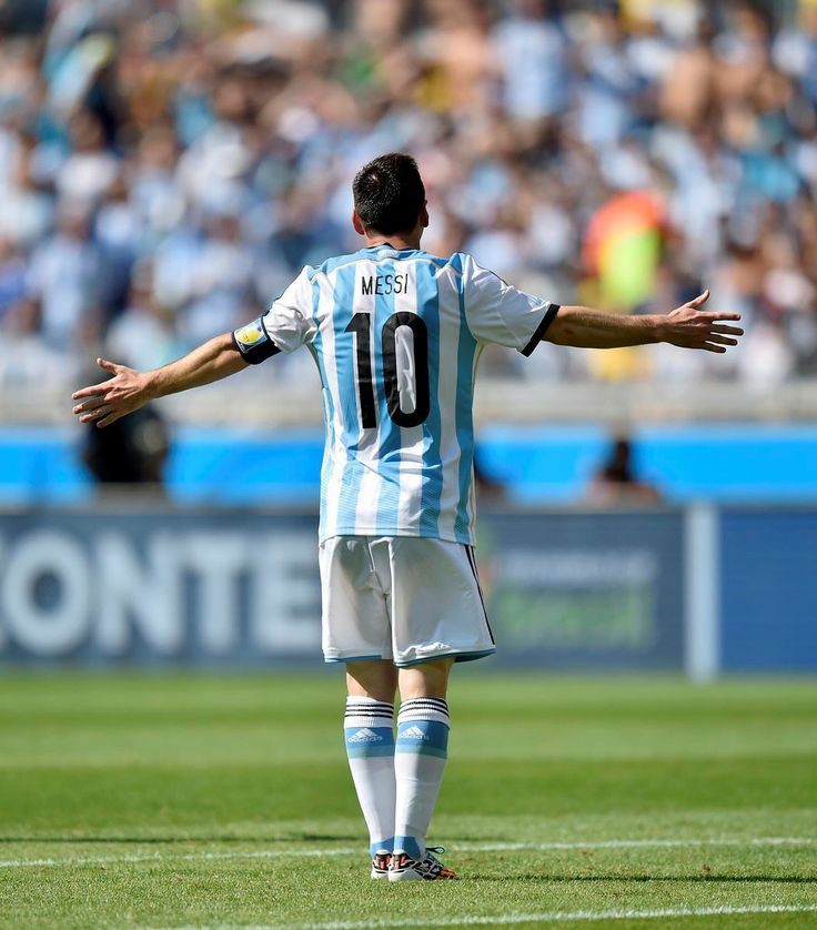 TeamLeoM's tweet photo. Siempre con vos. Aguante Messi. https://t.co/fbjYjyjgoO