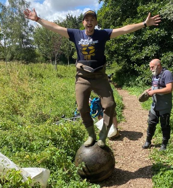 Hovercraft History Hunters tweet media