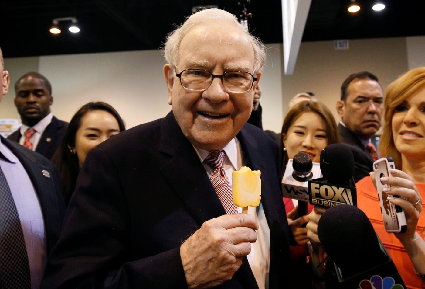 Warren Buffett is a real intellectual Ironman. Happy 90th Birthday!!! 