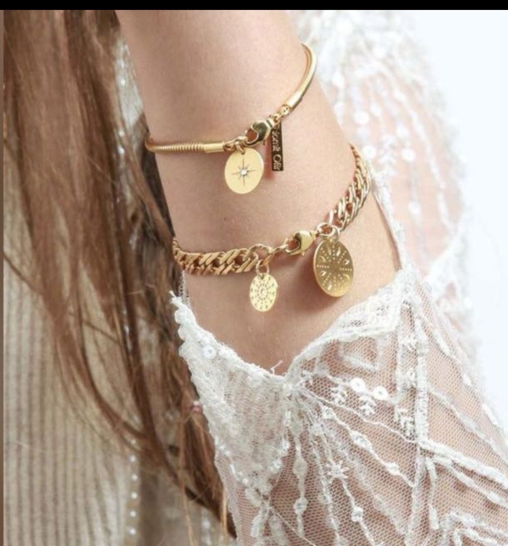 لو درينا عن هوانا وش مصيره 
كان قبل الحب صلينا إستخارة .