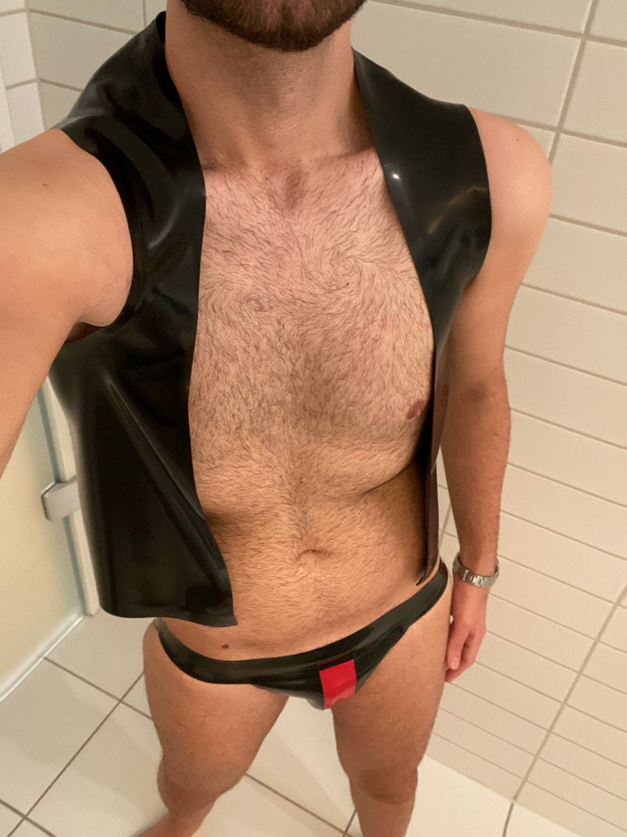 blufbln's tweet photo. Itβs going to be a #rough night π RT for more! #rubber #rubbergear #gayrubber #gaymaster #gayslave #gayfetish #gaysub #gaysir #gaydom #gayboss #gayleather #glovedalpha #cigardom https://t.co/vDiFGVGnr2