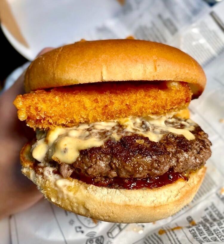 HOLD UP! There's still more to this BEAUT bank holiday weekend yet 😉

Grab some pals, head here: buff.ly/37Zcyk0
&amp; treat yo'self to The Money Shot for ultimate cheesy satisfication this Sunday 🧀

📸 @londonfoodee