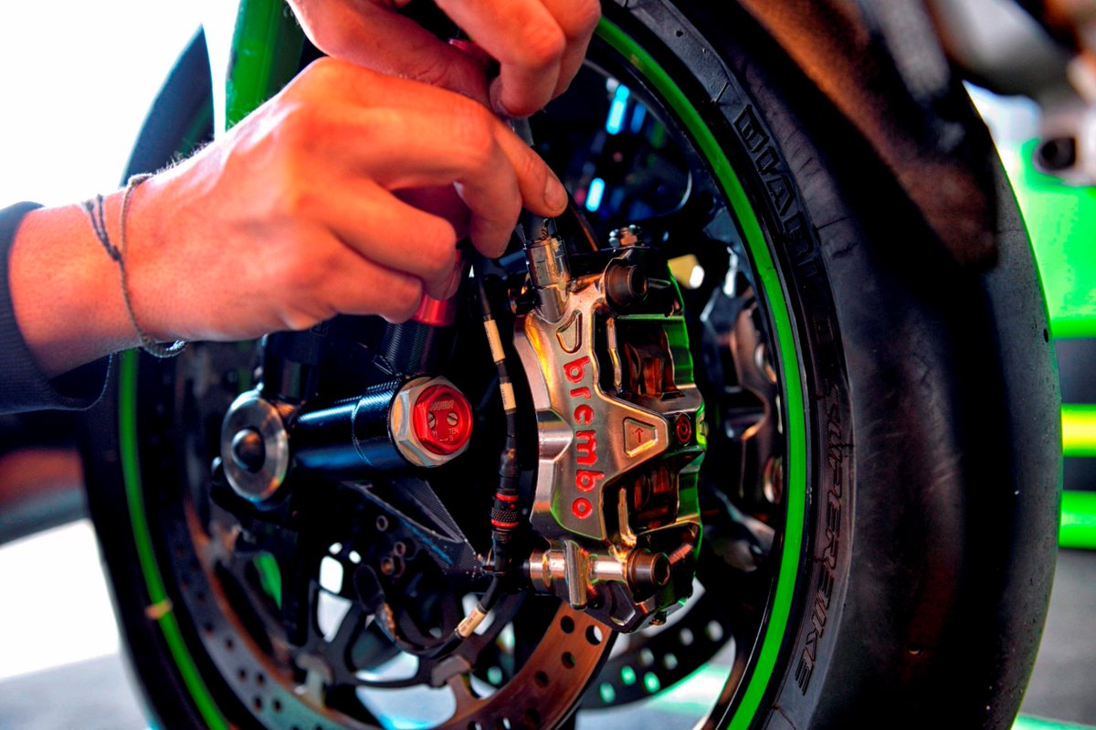 brembo on twitter seventh win in 2020 for jonathan rea in superbike world championship in race2 in aragon second chaz davies third alvaro bautista kawasaki ducati and honda all with brembo brakes twitter