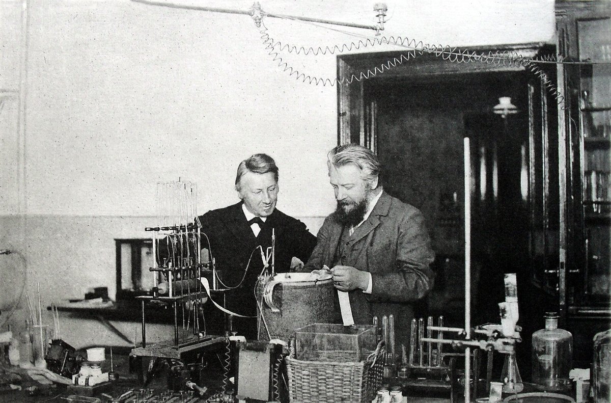 NobelPrize's tweet photo. #Didyouknow that the first Nobel Prize in Chemistry in 1901 was awarded to physical chemist Jacobus van 't Hoff? 

Van 't Hoff (left) spent a lot of time with his colleague Wilhelm Ostwald (right) working in the laboratory. Ostwald was awarded the 1909 Chemistry Prize. https://t.co/x836y2g3nJ