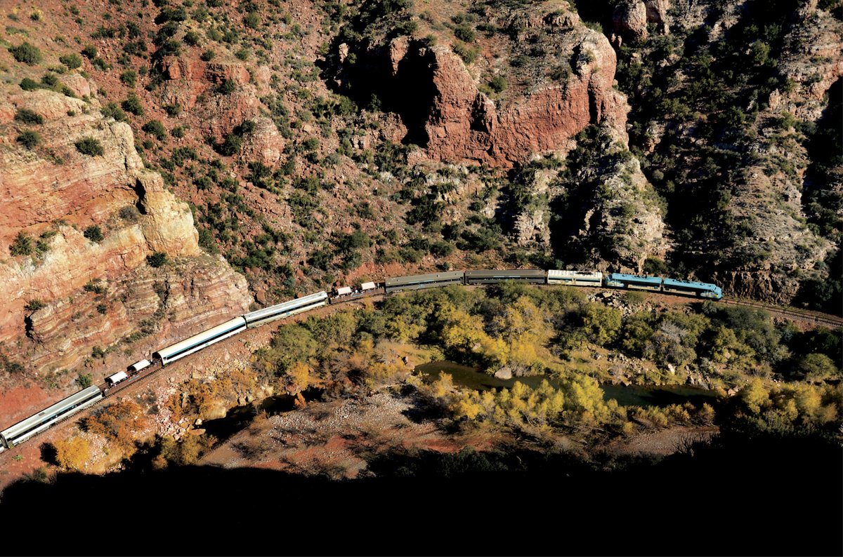VerdeCanyonRail's tweet photo. #SundaySenses: As autumn approaches we savor the shift in seasons and the many changes it inspires: the light in the sky, the foliage in the trees, the scents in the air. Join us for a #FallColorTour at Verde Canyon Railroad, mid-October through Thanksgiving. https://t.co/BzRTCc2KP8
