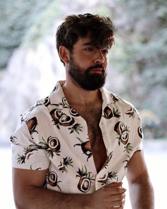 August 30 ?? ?? @hairydavid @hairyfan #hairsome #hairychest #hairygay #hairyfan #scruff #beardedhomo