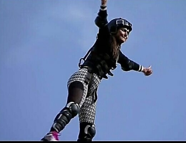 And after long break showed fearless side of Hina in KhatroThe way she became both physically and mentally strong during this period was commendableHatsoff the way she performed stuntsProud of herJourney thread 7/n #hinakhan  @eyehinakhan