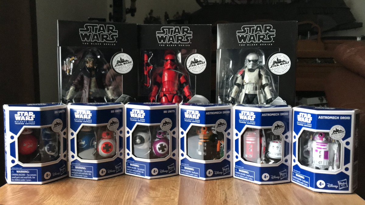 TheImperialcomm's tweet photo. #StarWars #GalaxysEdge #hasbro #disney #blackseries #astromech #bbunit #newpurchase
A better picture of my new maul... https://t.co/HDcOdXIIM0