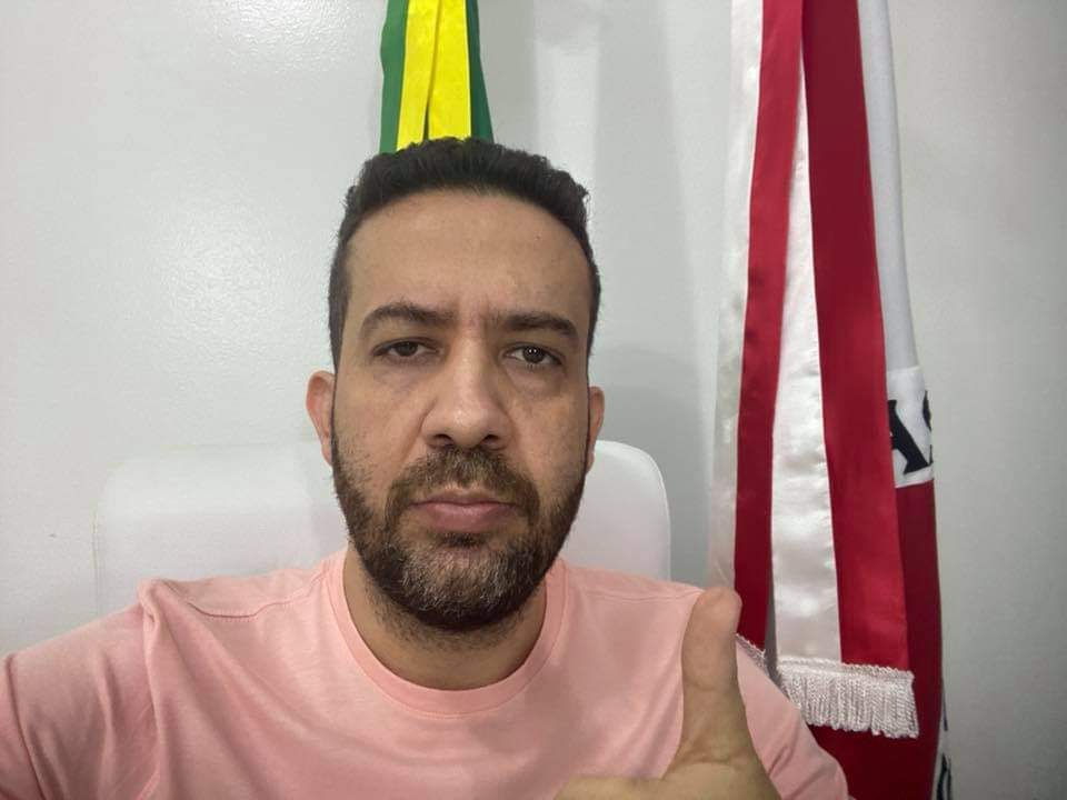 AndreJanonesMG's tweet photo. TEM ALGUEM CANSADO AÍ? 
Bora ver se a gente continua unido, ou se deu certo o plano dos que querem a redução do auxílio, de deixar o anúncio do valor das próximas parcelas pra terça feira, confiando que no final de semana haverá uma desmobilização!#auxilio600 #PraCimaDeles https://t.co/Vt6EDUiDHe