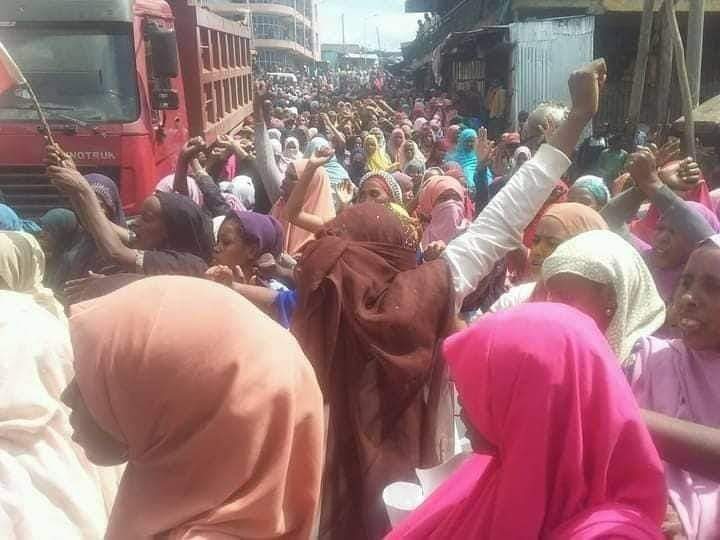 Alfa0romiyaa's tweet photo. Yaa Rabii #Dhugaa Umataa kan ummata dhugaa qabu
Oromoo Awwadaay https://t.co/L0Ql8EEhci
