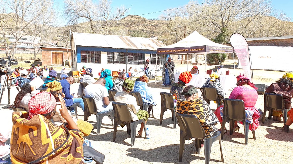 LENASO7's tweet photo. As part of its social responsibility initiative and celebration of women's month, LENASO presented its LOVE in clothes,shoes and sanitary towels to  Tholoana ea Lerato Orphanage yesterday.
#eithaletsdosomething 
#impact https://t.co/OODKghfoHX