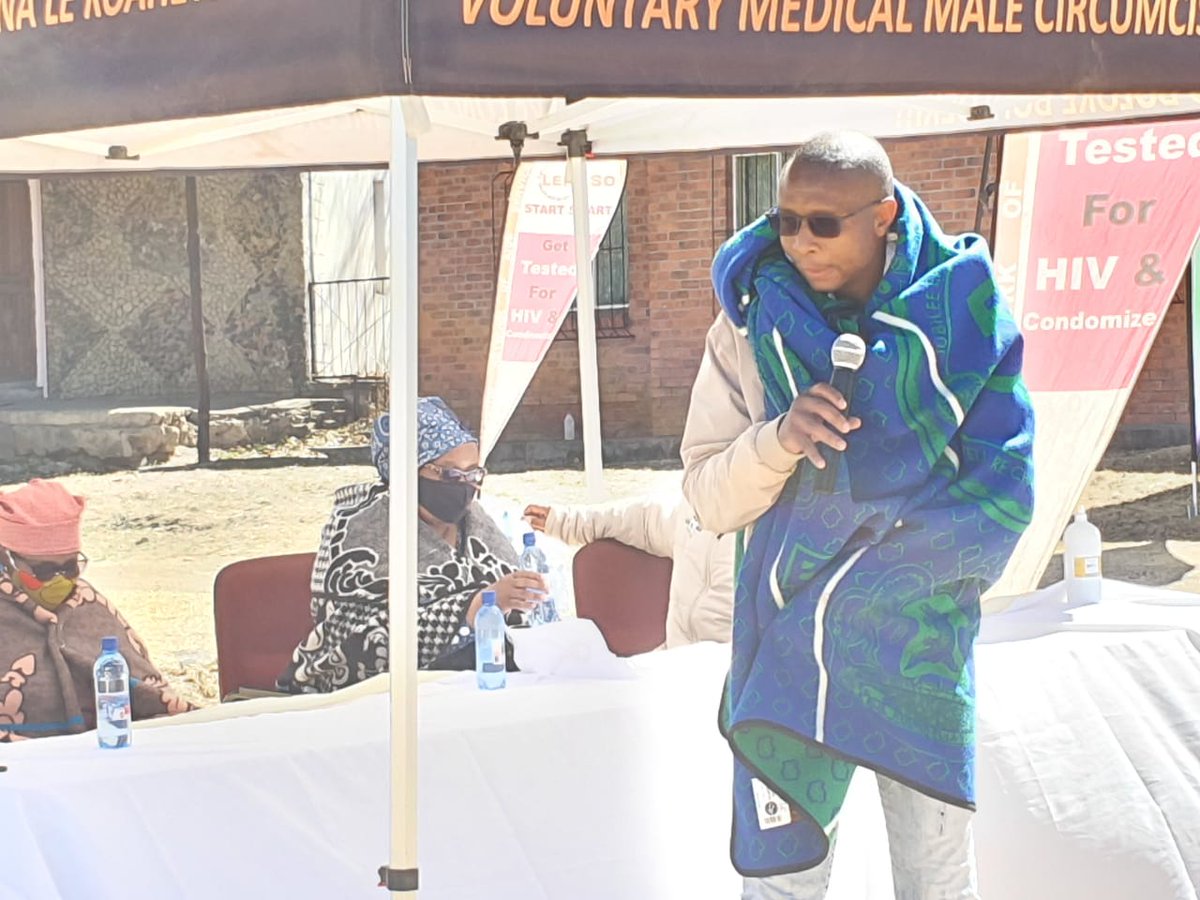 LENASO7's tweet photo. As part of its social responsibility initiative and celebration of women's month, LENASO presented its LOVE in clothes,shoes and sanitary towels to  Tholoana ea Lerato Orphanage yesterday.
#eithaletsdosomething 
#impact https://t.co/OODKghfoHX