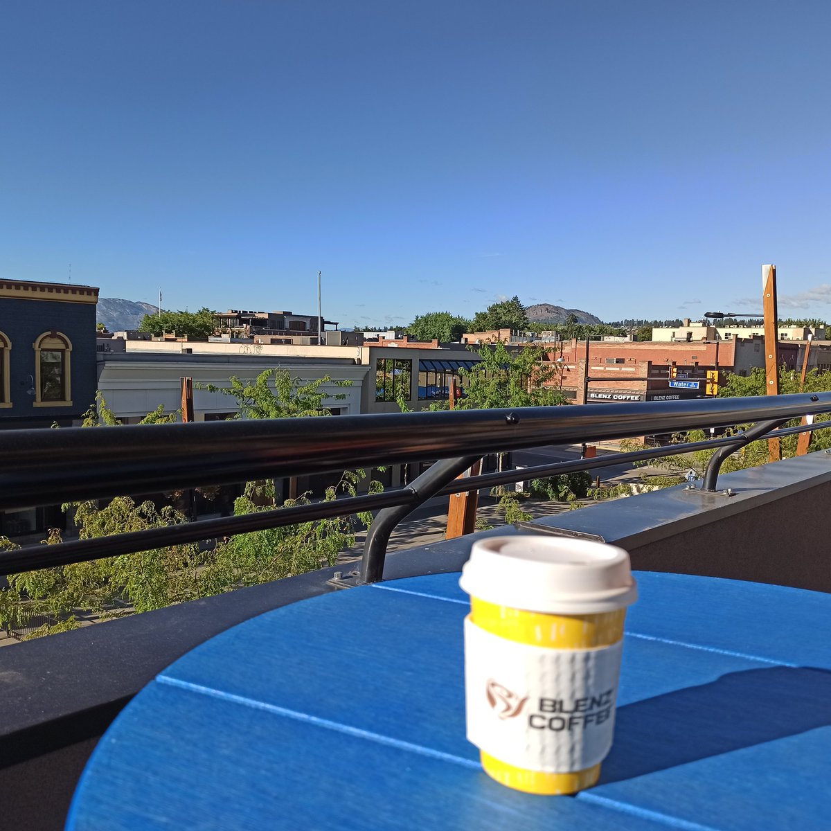 June_Zircon's tweet photo. Good morning Kelowna! 
#coffee #coffeewithview #localbakery #vacation #streetview https://t.co/Bhe09f3Uch