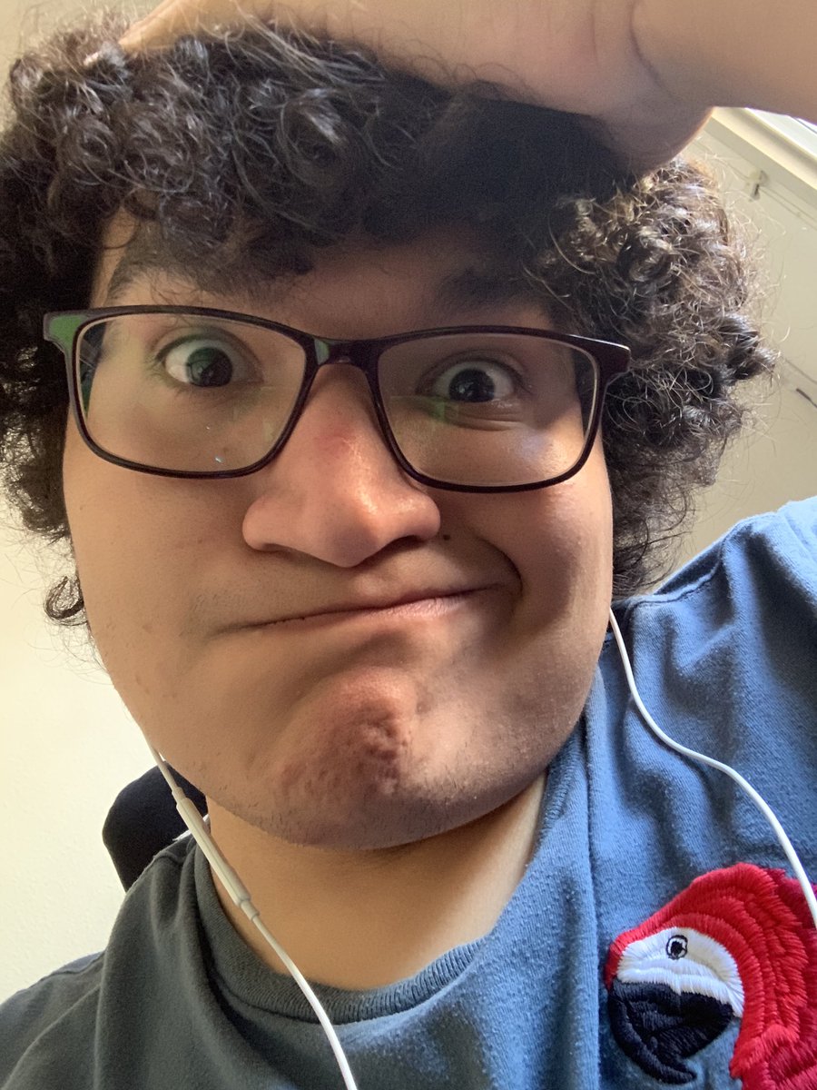 Seguimos en directo con el simio <a href="/Rockstar_YT/">RockstarCR 🐵</a> , no hemos dormido nada 🙂🙂🙂

m.twitch.tv/rockstarcr/pro…