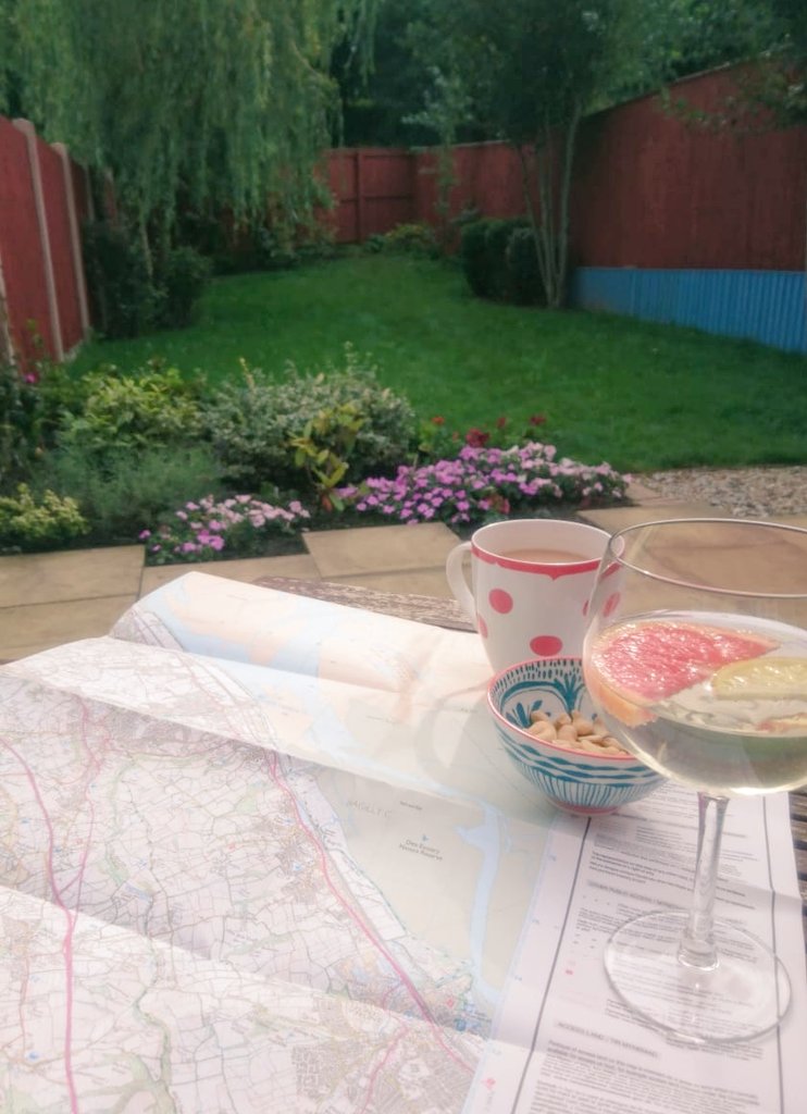 CraygWard's tweet photo. Home.
After a 13.23 mile walk from Flint Castle to Talacre Beach
@WalesCoastPath 
#TinyHorse #LargeShip #LargeGin https://t.co/ZpWEJNIdJV
