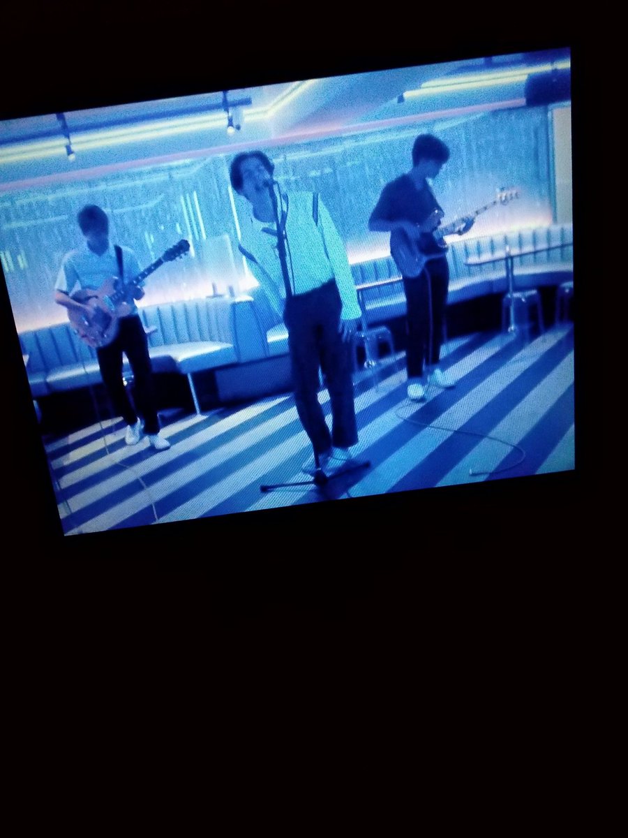 ComeOnEileenx's tweet photo. ITS AMAZING BOYSS! #JTFLOUTNOW https://t.co/4zQI7JER6j