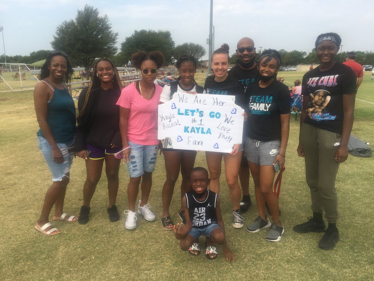 When the team decides to come out and support their teammate at her soccer game!!!! It’s bigger than basketball #family #ladypressure <a href="/TrinityHumphr19/">Trinity humphrey</a> <a href="/jbarksdale04/">Jya Barksdale</a> <a href="/emaleesmith22/">Emalee Smith</a> <a href="/myracledanyel10/">Myracle Washington</a> <a href="/Victoria3232/">Victoria Williams</a>