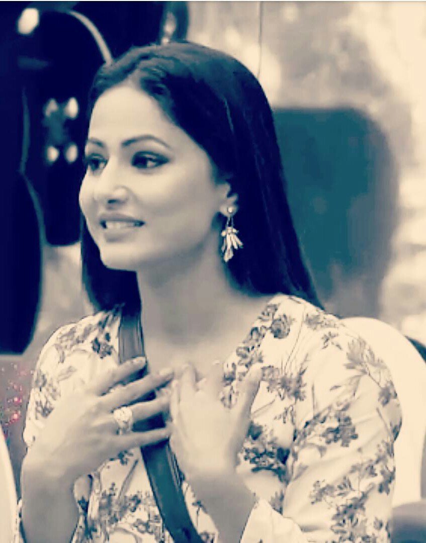 The sherr khan the strong girl who had gone through what not in that house but she never ever gave up. She stood she fought and she is where she is. @eyehinakhan take a bow for your journey in BB house, one of most difficult period..Journey thread 9/n #hinakhan  @eyehinakhan