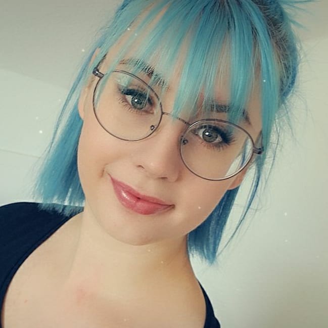 AnikaHanses's tweet photo. Hellouuu anybody want to be friends? 🥺🥰 https://t.co/SRWnu2RInQ
