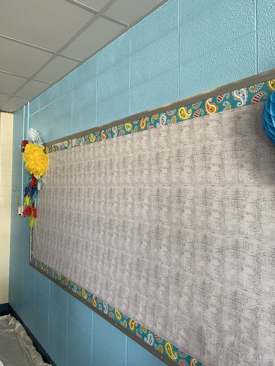 ktaylor7979's tweet photo. Just a little thing going on in my classroom this morning. @GriffithMiddle https://t.co/7vuf1kCAok