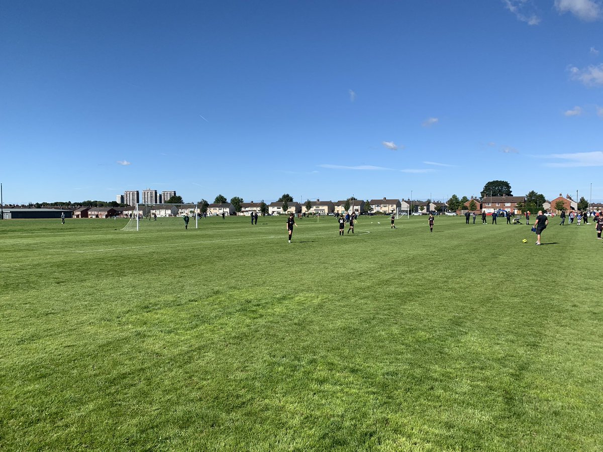 milan_afc's tweet photo. Cracking day up at FC Kirkby today.
6 team round robin friendlies
@fc_dingle @Sharonmather18 @Farmers_jfc @finnharpsjfc @FC_Start_Ath 

Thanks to @DannyGraham95 also.

Good luck for the new season boys https://t.co/lI7NkZsfoa