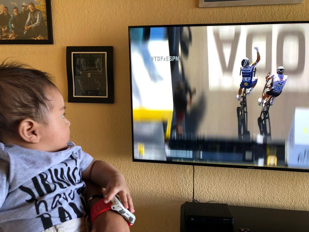 mespinosaiu's tweet photo. 👏🏼👏🏼👏🏼 a Alaphilippe de Felipe 😍 #TDFxESPN #TDF2020 #ESPNBike   2da etapa apoyando al Tour @mario_sabato @victorhugopenag @ESPNBike https://t.co/37N6BvWDrm