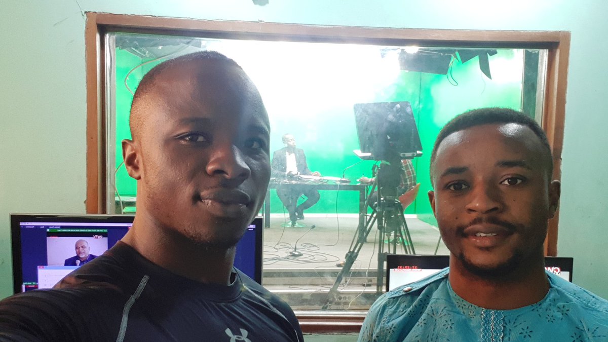 HondiIc's tweet photo. Suivez moi live sur #CONGOWEB
https://t.co/dzZnVKLXIg dans quelque minute
@mimul20 @Tobie_Kayumbi @fatshi13 @Carbone_Beni @TheoKASI @PatrickMuyaya @BillyKambale1 @LutumbaP @FabiolaNgongo @DrKayumba @MartinFayulu @MbayoAmos https://t.co/zxmFk2nvzG