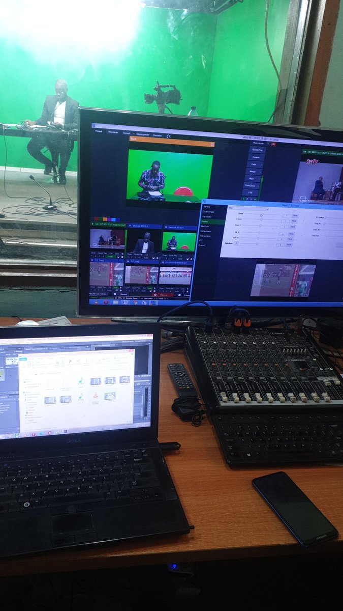 HondiIc's tweet photo. Suivez moi live sur #CONGOWEB
https://t.co/dzZnVKLXIg dans quelque minute
@mimul20 @Tobie_Kayumbi @fatshi13 @Carbone_Beni @TheoKASI @PatrickMuyaya @BillyKambale1 @LutumbaP @FabiolaNgongo @DrKayumba @MartinFayulu @MbayoAmos https://t.co/zxmFk2nvzG