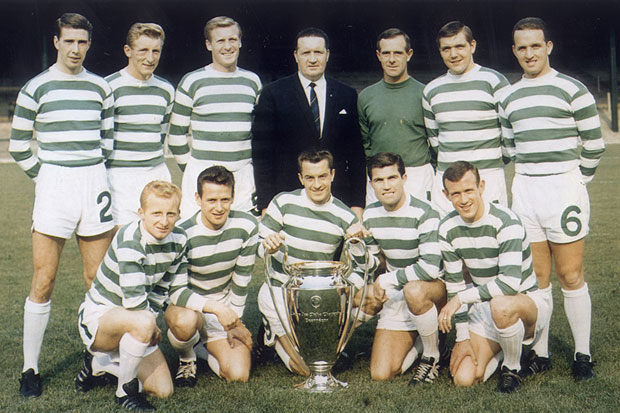 Vamos a detenernos en la 66/67 porque ganó ABSOLUTAMENTE todo y es el primer DT en lograr algo así: Liga, las dos copas locales y la Copa de Europa. Antes que cualquier equipo inglés, la actual Champions la levantó un escocés. Celtic de Stein marcó una época.