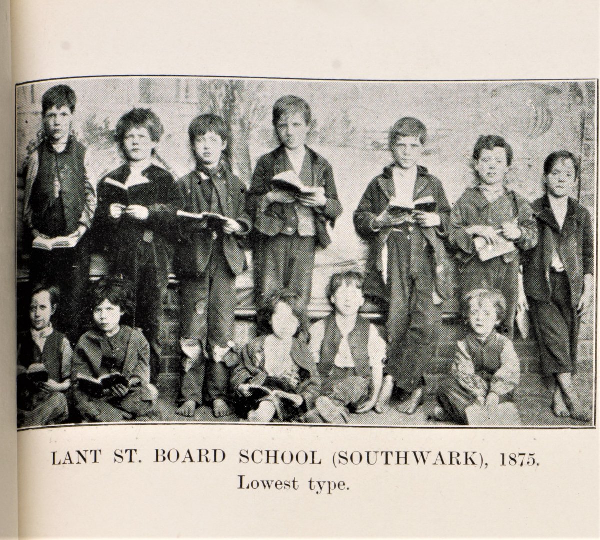Been researching theories of ‘urban degeneration’ and found these pics. Children at the Lant St School, Southwark, photographed in 1875. Described in 1904/5 as the ‘lowest type' by a govt committee set up to explore alleged inherited physical and mental decline, ie  #eugenics¼