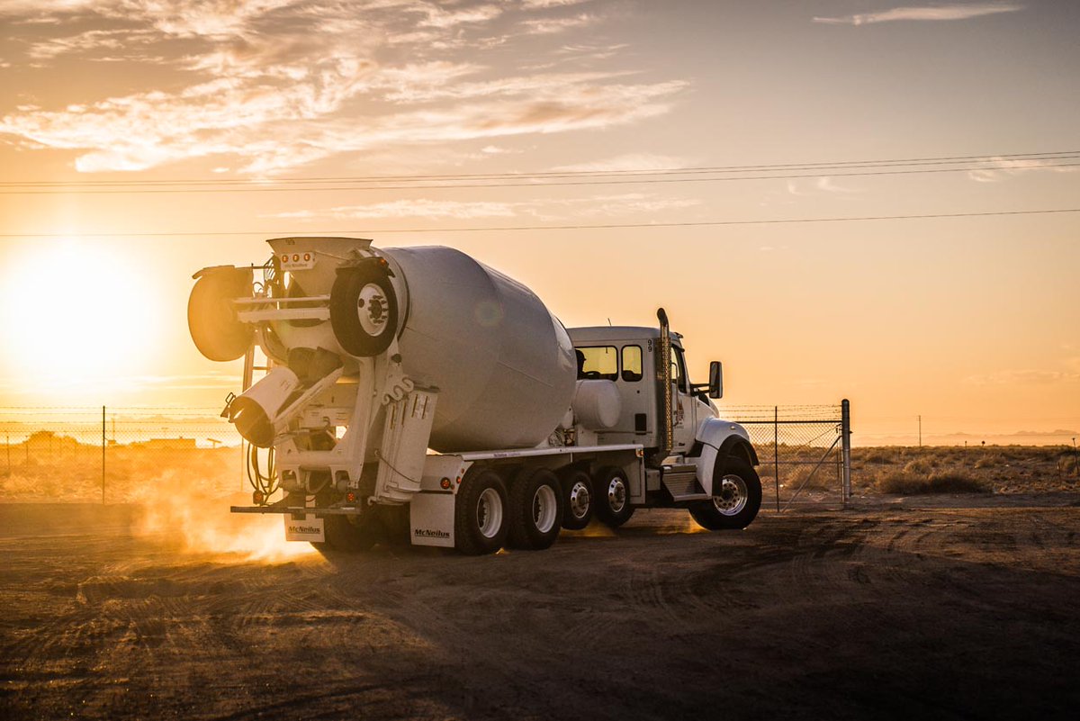 RevolutionMixer's tweet photo. Let's wrap up August, and look at the other photos we captured with American Eagle Ready Mix of Las Vegas! These Bridgemaster Mixers feature our M80 Series Drum™.
Thank you to our calendar partner @michelinusa
#FLEXControls #McNeilusMixers #BridgemasterMixer @fueledphoto https://t.co/sikFaeAhA8