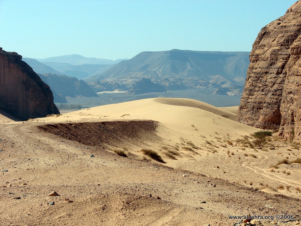 مضيق الخور يقع غرب مزحم الناقة.

#مدائن_صالح
#العلا