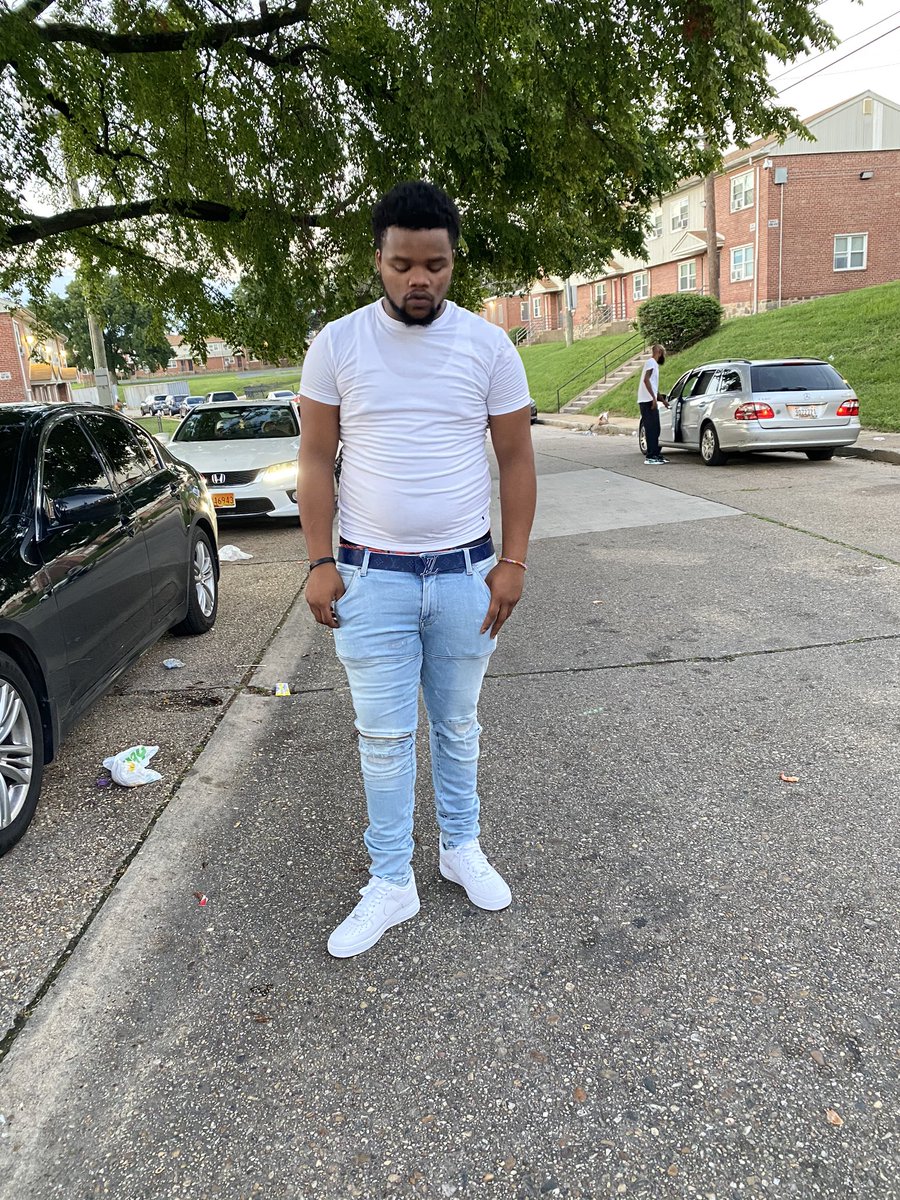 SB_Dboy's tweet photo. Hoodrich youngin still ah pop out in some fazos💫 #VitoLand💕 #SimonWorld💙 #LongLiveSean❤️ #SIPMACK💚 #ForeverLaMike💕 #FreeDaBros‼️ https://t.co/8uRYIVJUY6