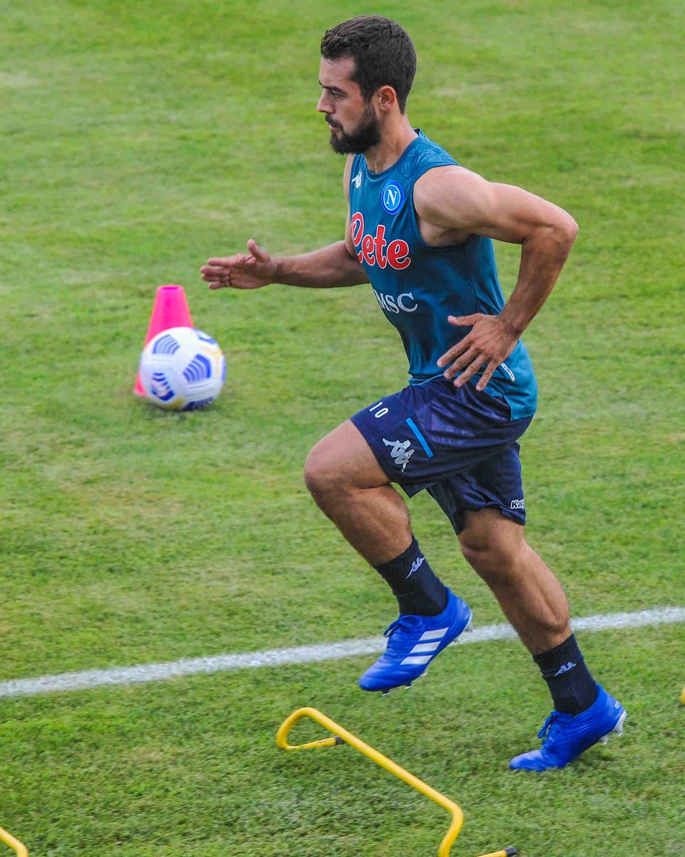 Concentrated 💯 Focused 👀 Full of energy 🔋 #AY34 #Abruzzo20 @sscnapoli