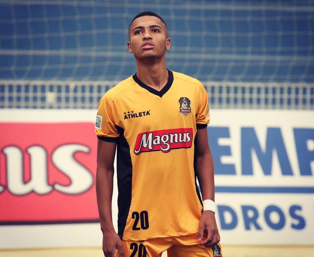 leozinhoprince's tweet photo. +3 💪🏾💛🖤
@MagnusFutsal 3x2 Intelli
#GoMagnus #DeusSempre🙏🏾 https://t.co/nYoVVE5sKr