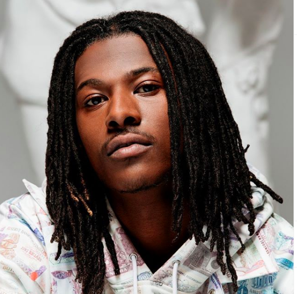 AuteurRap's tweet photo. 🎉Le Rappeur @Cheu_B vient d'etre élu le plus beau rappeur de France par vos meufs. Il est officiellement plus connu du grand publique pour sa beauté que pour sa musique. 

👏Bravo Cheu-b Bravo. https://t.co/J5eTOkvXT7