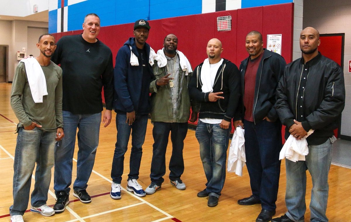 CoachDAmbro's tweet image. #KnightsAlumni #KnightsFam #FamilyAffair #MoreThanAGame