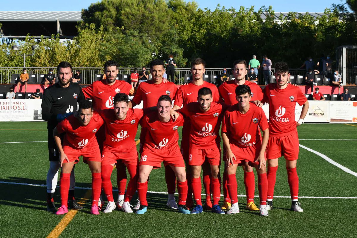 FutbolAlpicat's tweet photo. Comença el partit ! @FutbolAlpicat 0-0 @cevendrell #futbolcat https://t.co/e5RkfEYtxp