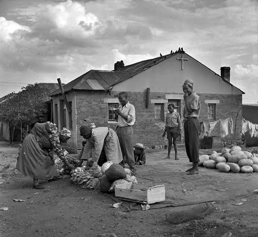 And 65 years ago when Sophiatown was destroyed, Jürgen's lens bore witness.