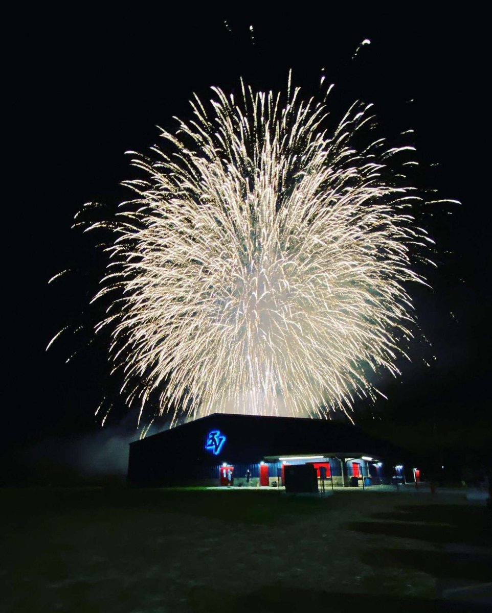 ivcheer1's tweet photo. A great game AND a firework show?! What a great way to kick off the season! https://t.co/M0S2yasFCo