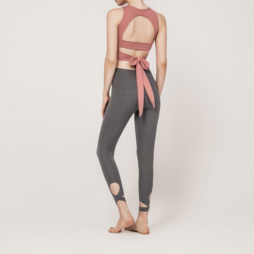 AlGhafStore's tweet image. Moonglade Yoga Sets Sports Suit Woman Professional Quick-drying Clothes Tight Breathable Fitness Suit Sexy Fashion | Al Ghaf Marketplace alghaf.com/product/moongl…