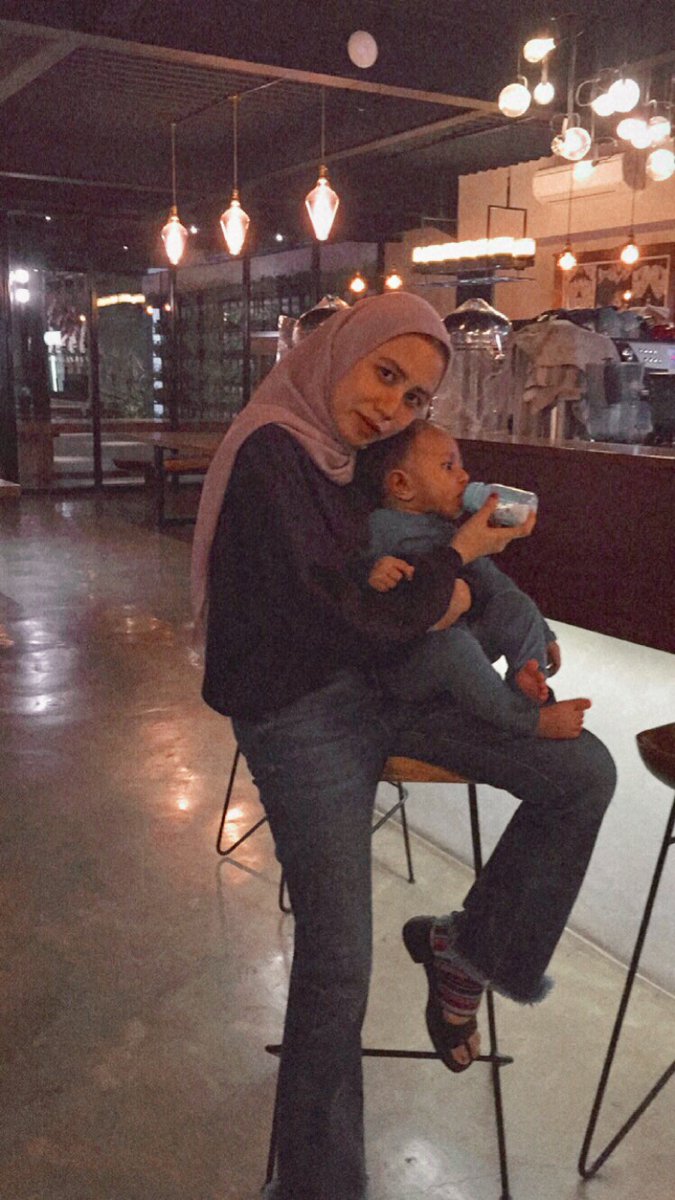 Ayuuutami's tweet photo. smg nantinya ada yg jagain kita bertiga ya, yg gak akan pernah kemana mana selalu sama kita🧡 https://t.co/M4n3qg5Dd3