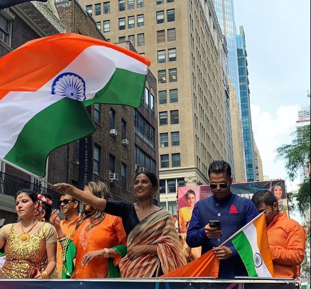 Making her country proud was blessing and pleasure forever for herFirst ITV actress to go to NewYork on Independence Day Parade and making her country once again Proud.Jai HindJourney Thread 18/n #hinakhan  @eyehinakhan