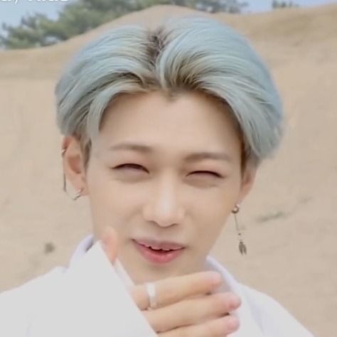 felix stans please click on this. open it <3