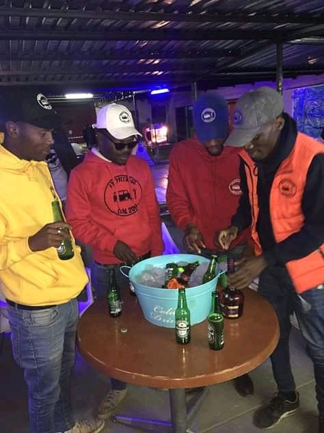 The pack. #Rephelasoo