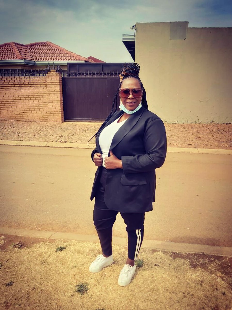 SDIZOBLACK's tweet photo. Dear everyone I'm a fashion designer and I do best... https://t.co/lDmgLQBzFZ