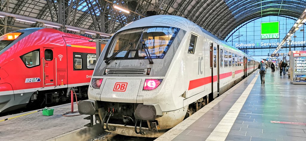 MultimodalT's tweet photo. Nach einem Aufenthalt in der DB Lounge mit dem IC 2299 der @DB_Bahn von Frankfurt(Main)Hbf nach Weinheim(Bergstraße)Hbf

#fernverkehr #mobilität #googletransit #DBLounge https://t.co/2WpShM9gxh
